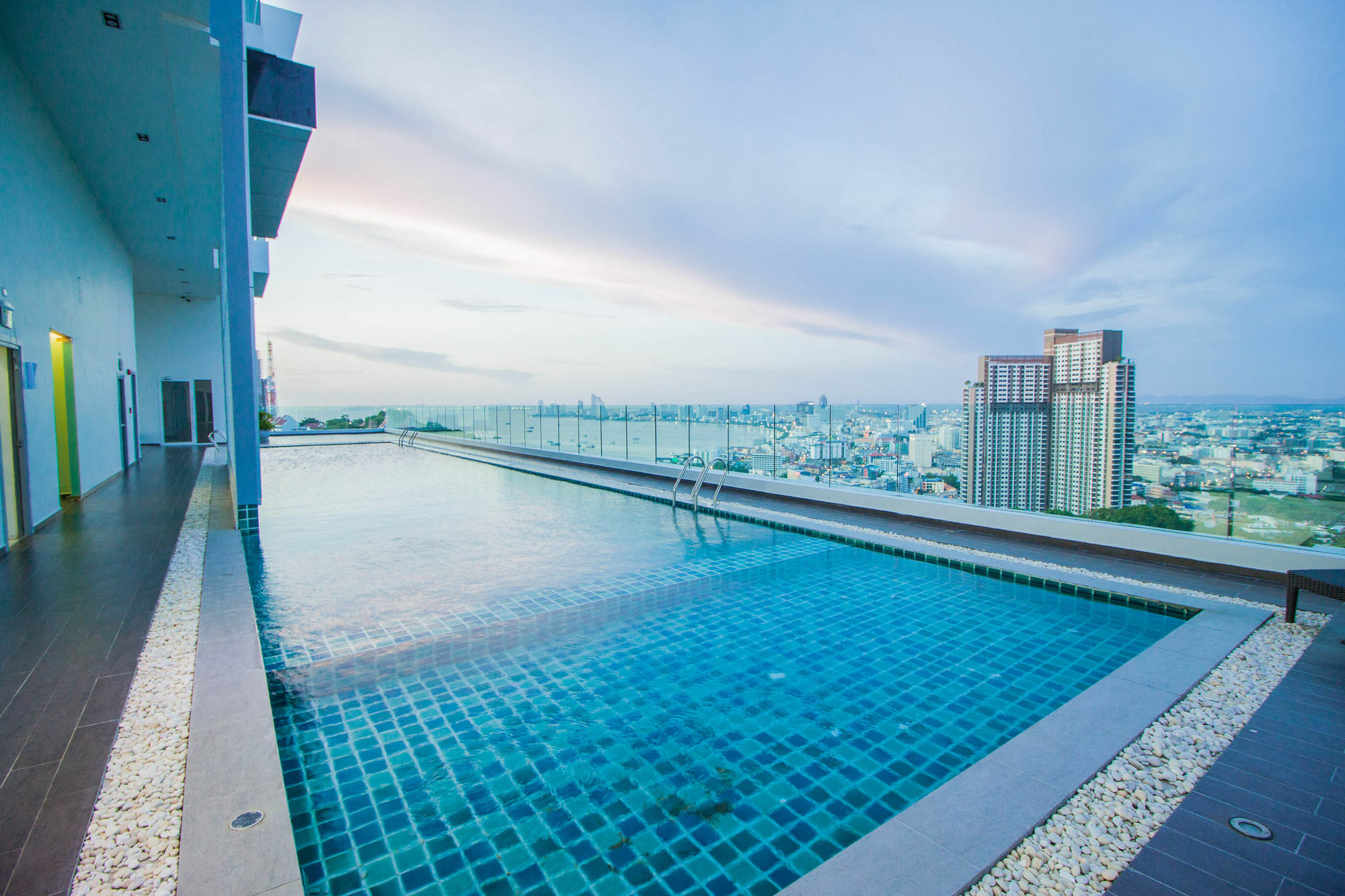 Vision Pratumnak By Pattaya Sunny Rentals Extérieur photo